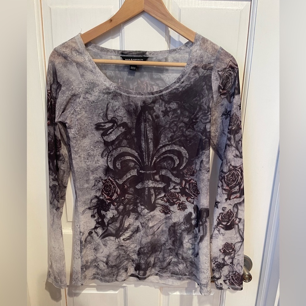 Rock & Republic Women’s Y2K Sheer Top With Angle  Wings on Back XS